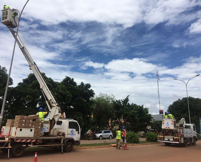 ଲେଣ୍ଡ୍ ଷ୍ଟ୍ରିଟ୍ ଲାଇଟ୍ ପରିବେଶ ପ୍ରଦୂଷଣକୁ 左蓉 - 宣盟 宣盟 {а}} ife ସୃଷ୍ଟି କରିବ ନାହିଁ |